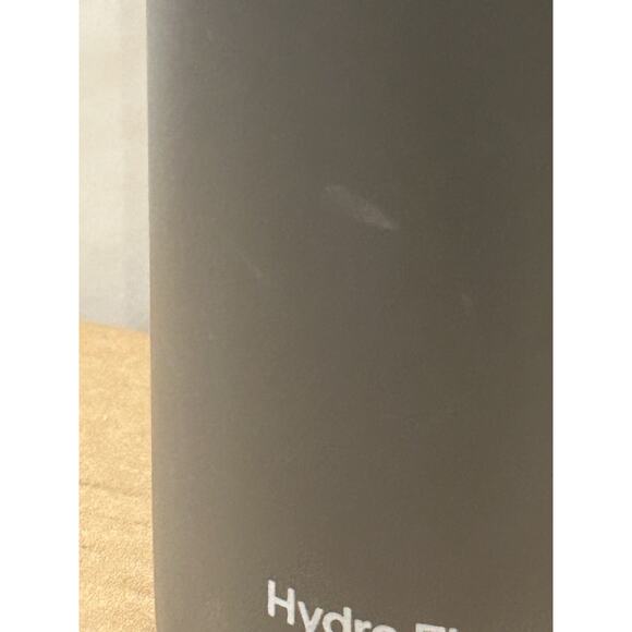 HydroFlask Gray 32 oz Wide Mouth Bottle - Picture 3 of 8